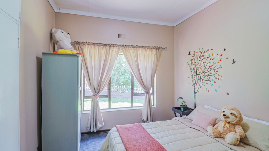 3 Bedroom Property for Sale in Safari Gardens North West